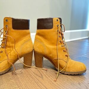 Women's Allington Mid Lace-Up Boot